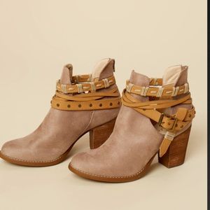 Altar’d State Calysta Taupe Booties, Size 8.5